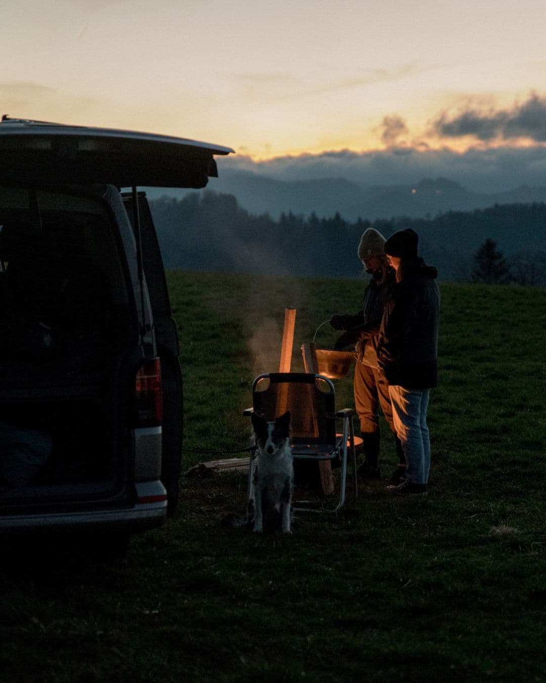 Kochen über dem Feuer